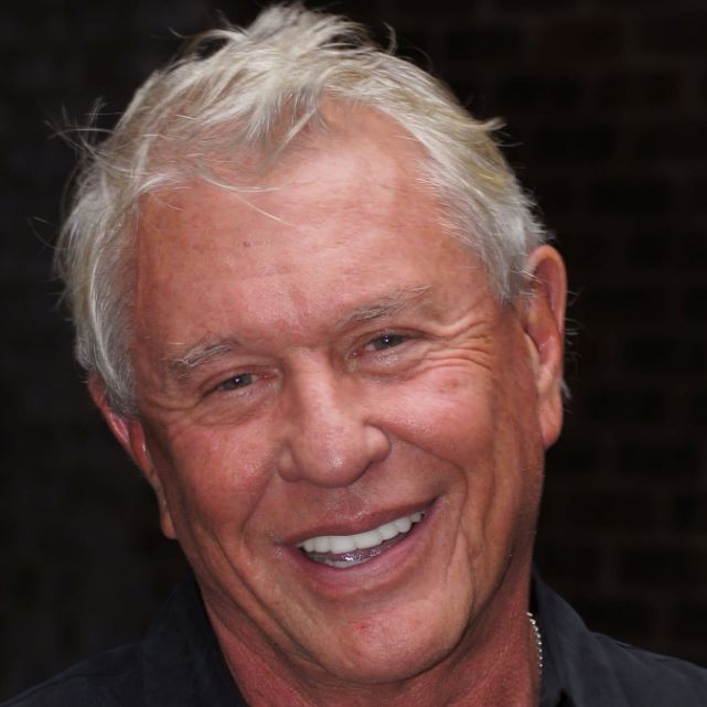 Tom Berenger 